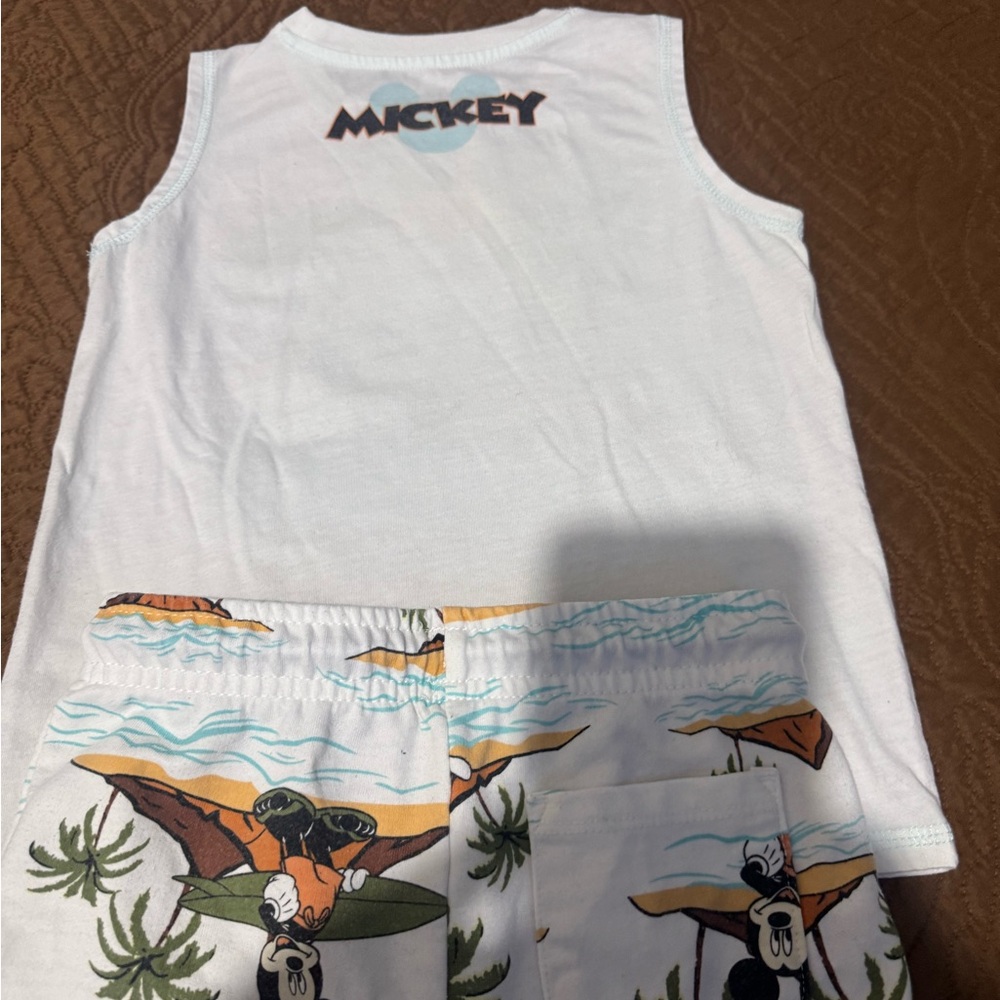 Disney White and Green Mickey Mouse Kids - Picture 3 of 8